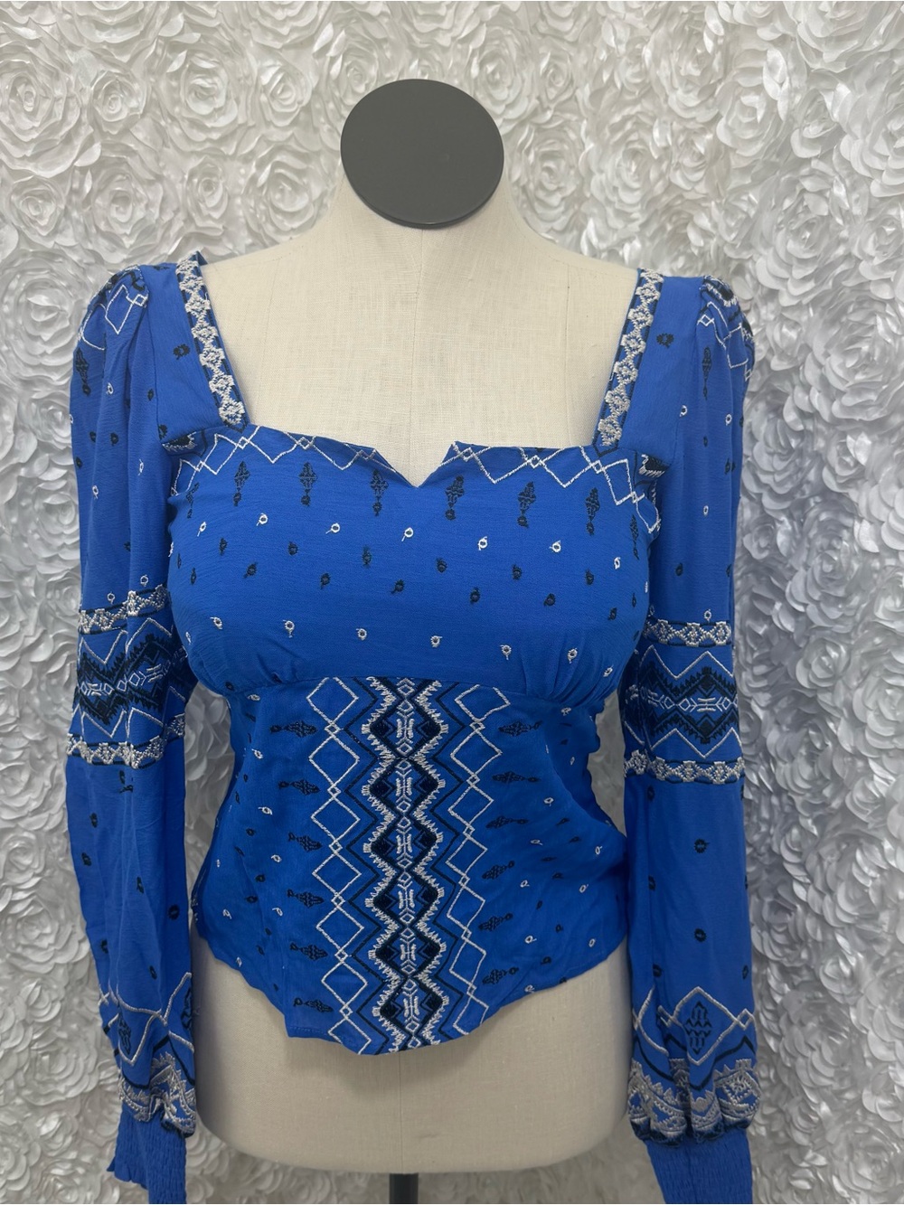 Hale Bob NWT Blue Embroidered Smocked Peasant Top Boho Long Sleeve M
